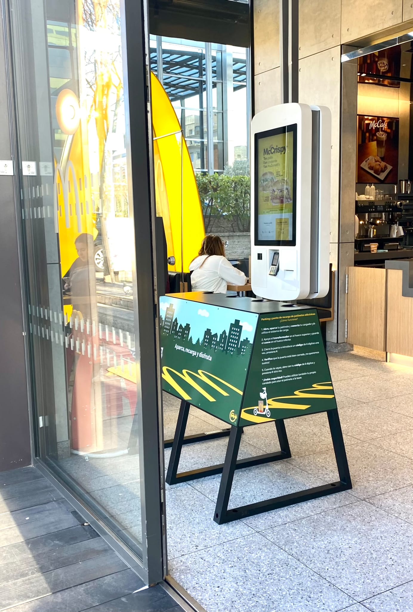 Installation station micromobilité en Europe